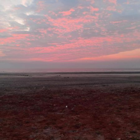 Coastal Bay Beach Resort Harnai Экстерьер фото