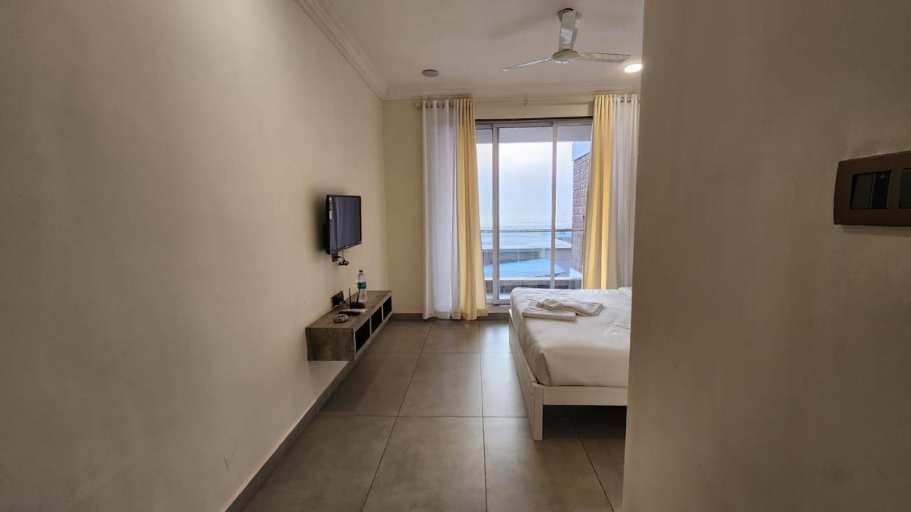 Coastal Bay Beach Resort Harnai Экстерьер фото