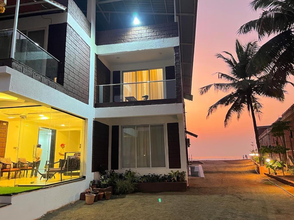 Coastal Bay Beach Resort Harnai Экстерьер фото
